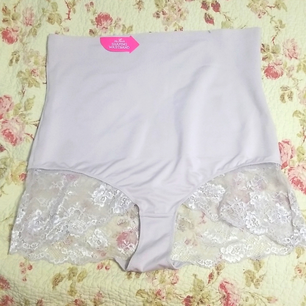 NWT Maidenform High Waist Lacy Shaping Brief